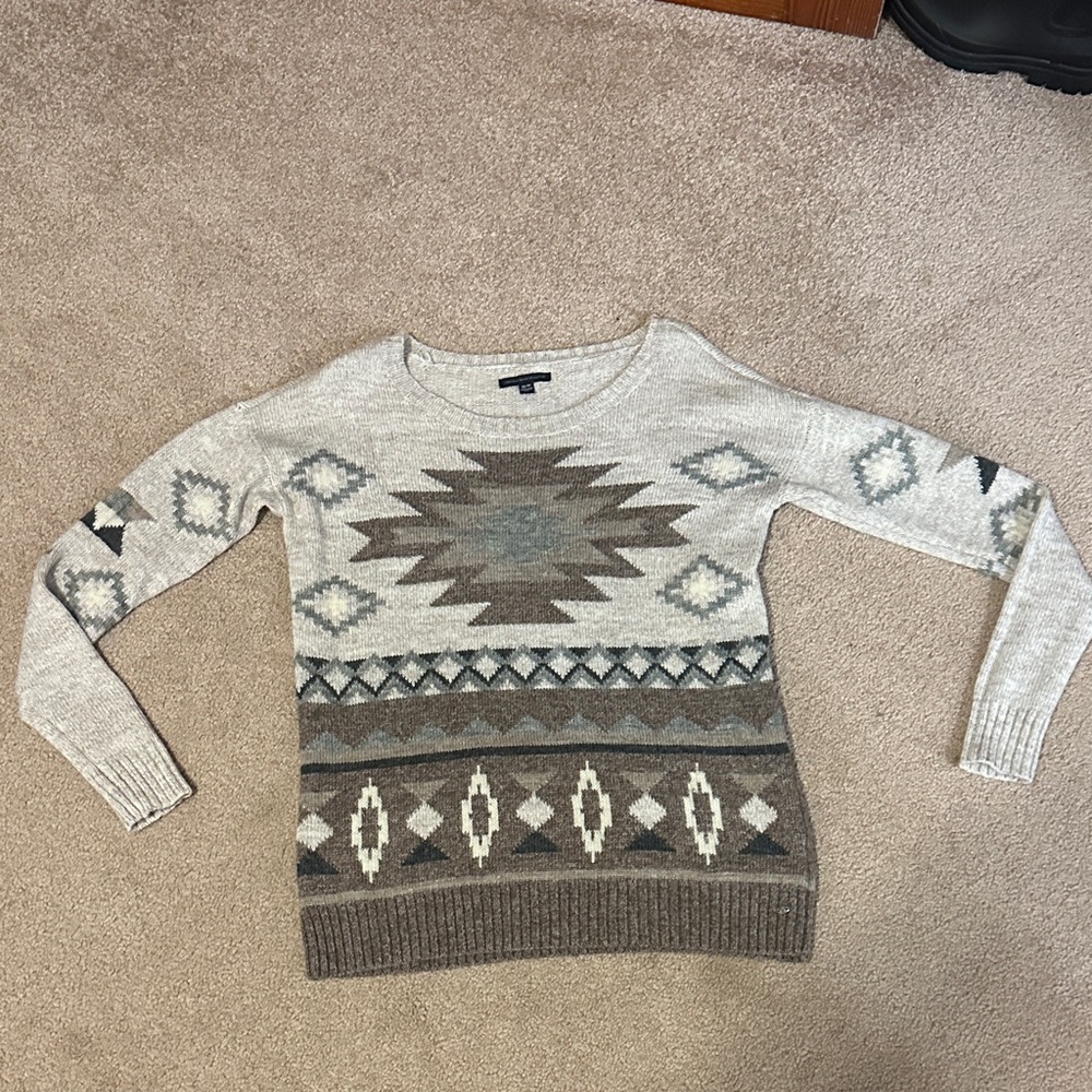 American Eagle Sweater